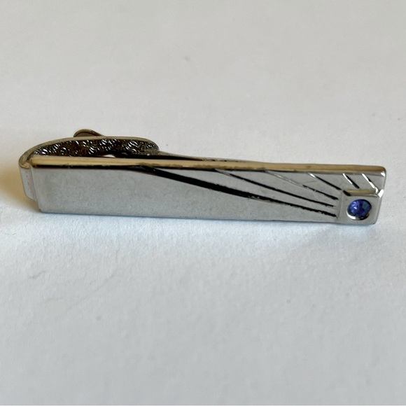 Vintage Other - Vintage Silver Tone Striped Tie Clip With Blue Sapphire Rhinestone Inlaid